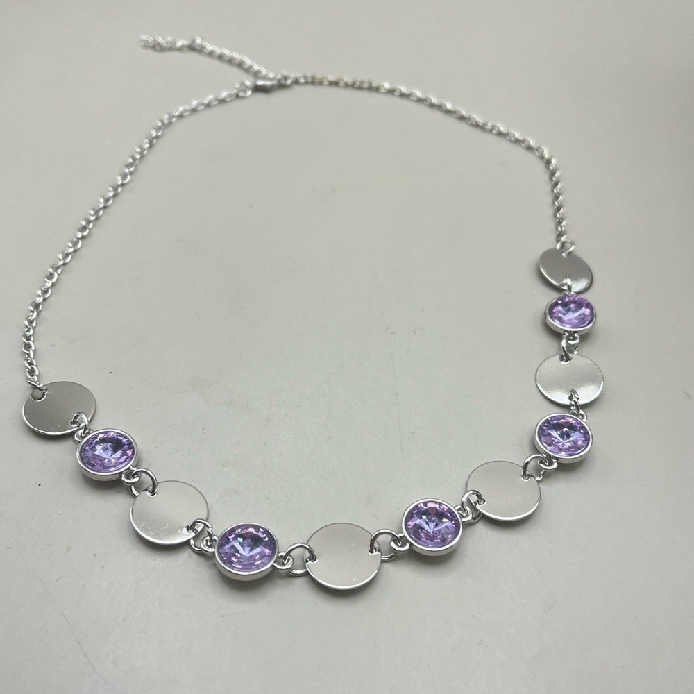Elegant Silver and Purple Necklace - Picture 2 of 3
